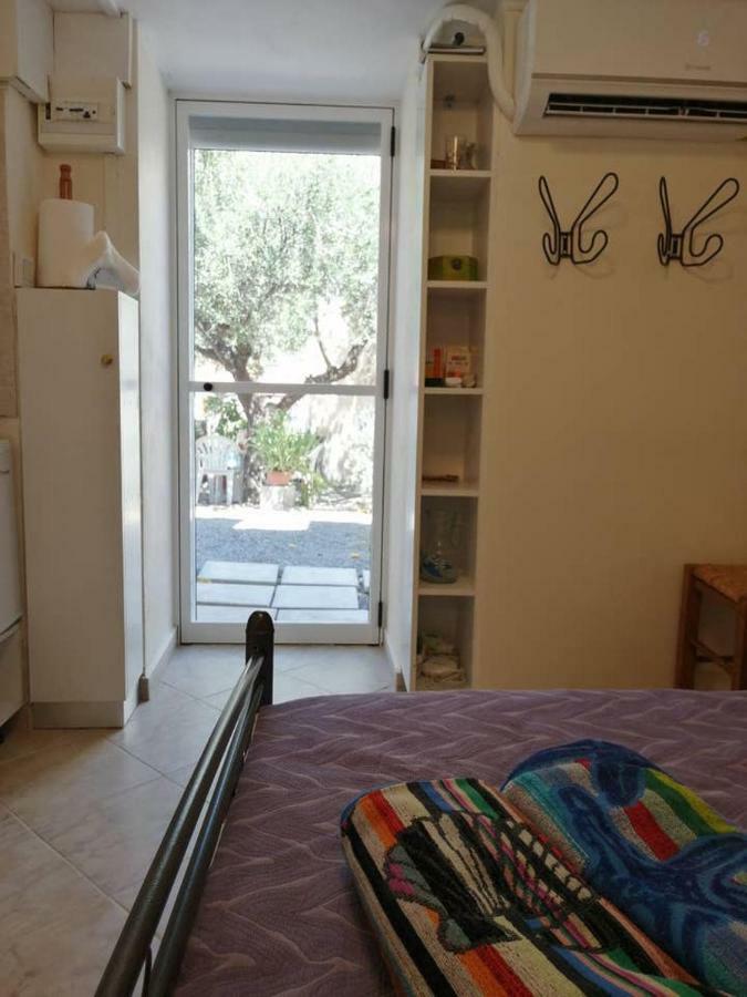 Rodomelo Cute Studio 1 Leonídion Eksteriør bilde